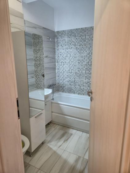 Apartament cu 2 camere decomandat în Olteni