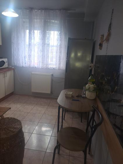 Garsonieră decomandată în Rogerius