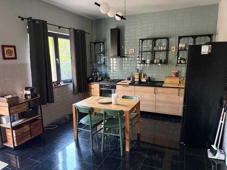 Casă cu 4 camere în Corbeanca