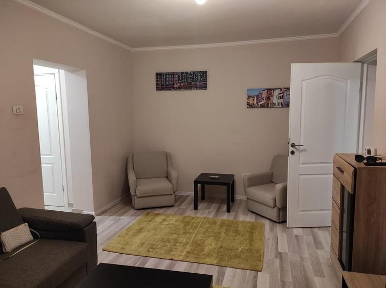 Apartament cu 2 camere semidecomandat în City Park Mall