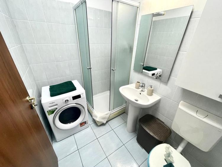 Apartament cu 3 camere decomandat, mobilat în Liviu Rebreanu