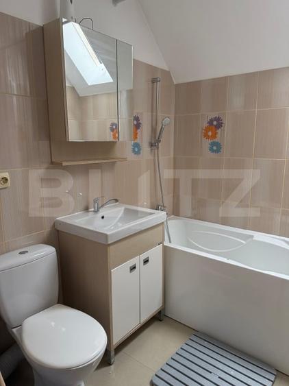 Apartament cu 3 camere semidecomandat, mobilat în Râșnov