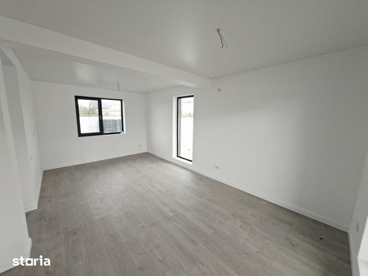 Casa/Vila Parter + 1Etaj/4 camere/Com.Berceni/Comision 0% - 7
