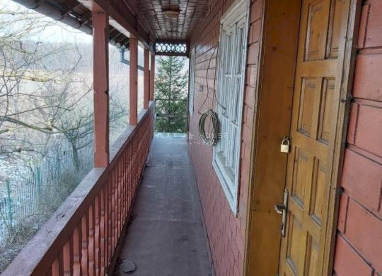 Teren Construcții intravilan de 2350 mp, în Izvorani