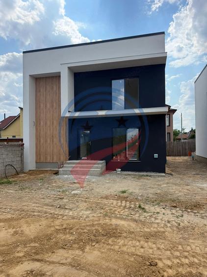 Casă cu Teren 308 Mp în Lascăr Catargiu