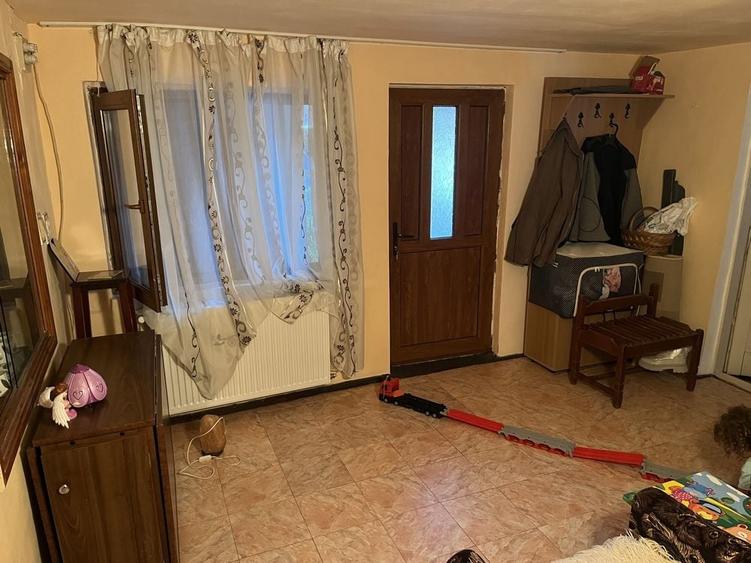 Casă cu 4 camere cu Teren 382 Mp în Central