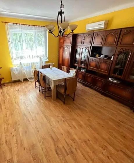 Casă cu 4 camere cu Teren 618 Mp în Semicentral