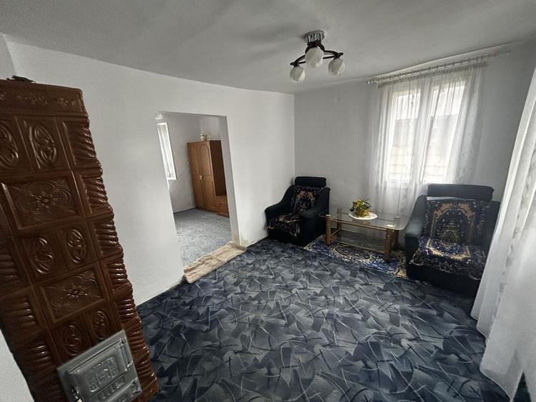Casă cu 4 camere în Dornești