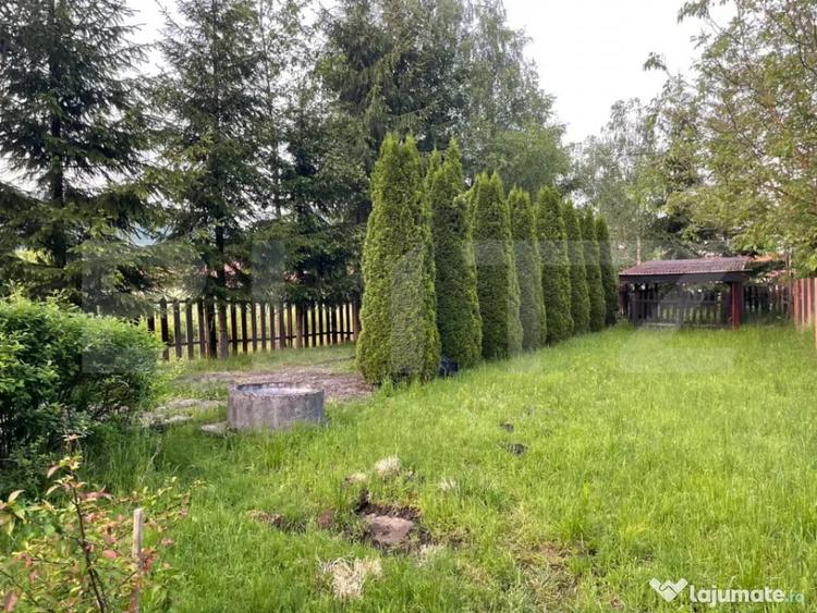 Casă cu 3 camere cu Teren 2460 Mp în Câmpu Cetății