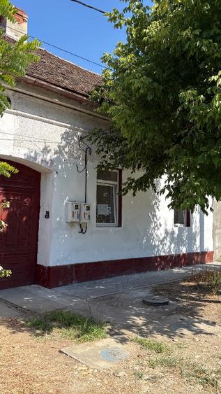 Casă individuală cu 2 camere cu Teren 87 Mp în Central