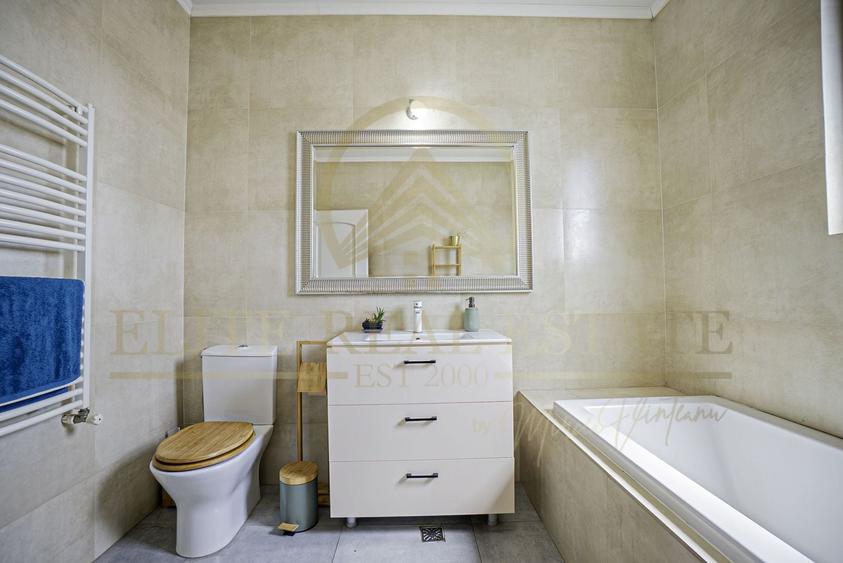 Apartament cu 3 camere decomandat, mobilat în Poarta 6