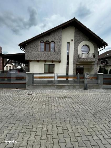 Casă cu 4 camere cu Teren 400 Mp în Central