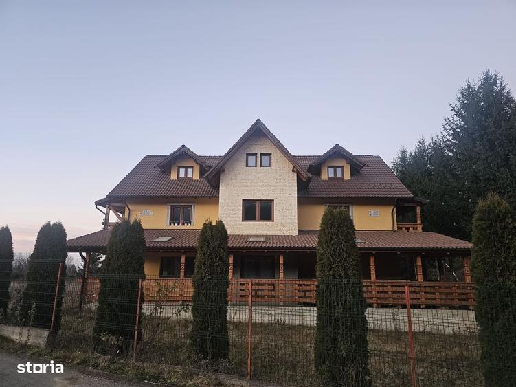 Casă cu 4 camere în Sâmbăta de Sus