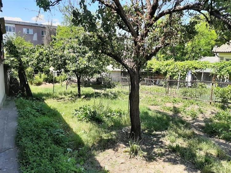 Teren Construcții intravilan de 230 mp, în Central