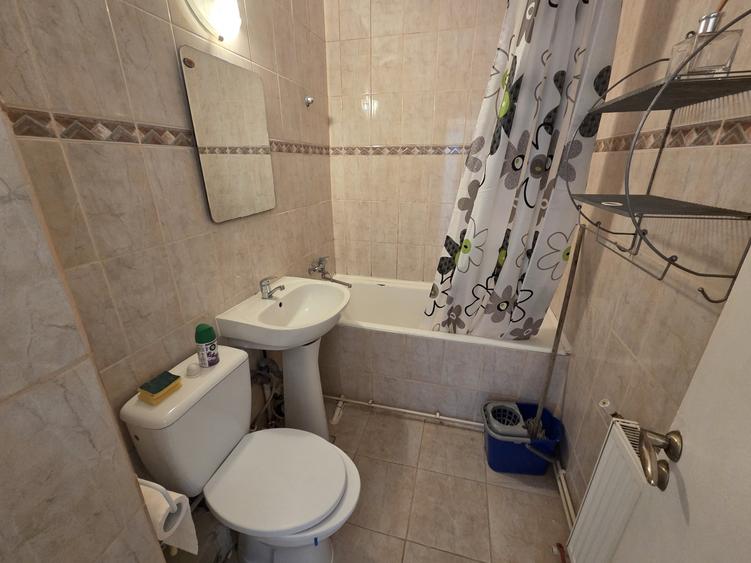 Apartament cu 2 camere semidecomandat în Tătărași