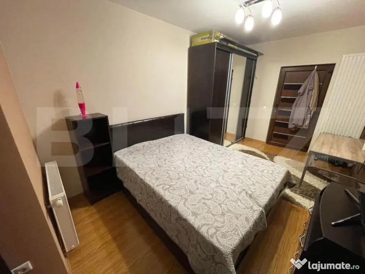 Casă cu 7 camere cu Teren 252 Mp în Semicentral