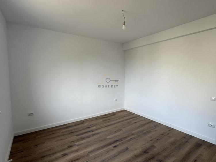 Duplex cu 5 camere cu Canalizare în Dragomirești-Deal