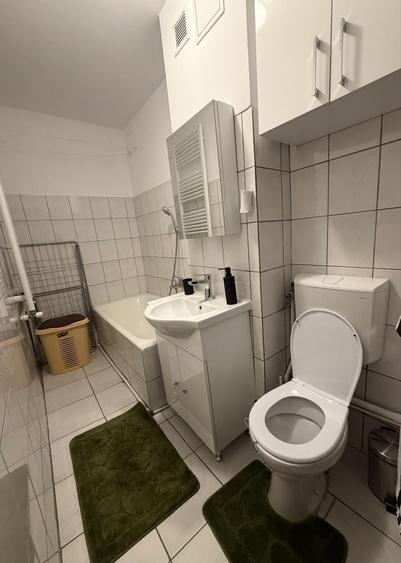 Garsonieră decomandată în Păcii