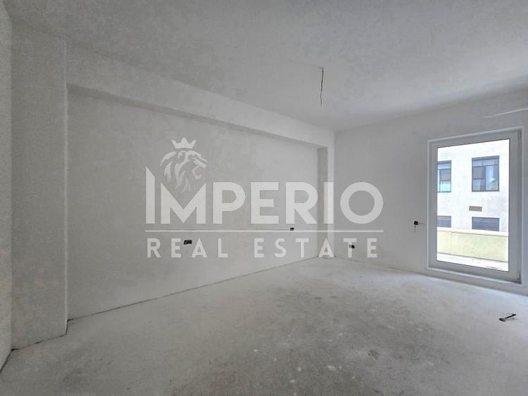 Apartament cu 4 camere semidecomandat în Central