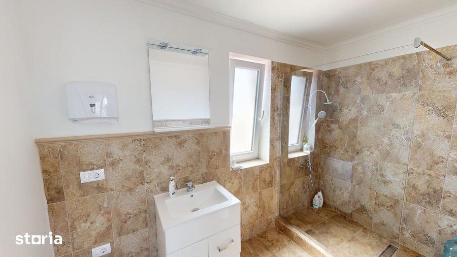 Casă cu 4 camere cu Teren 336 Mp în Central