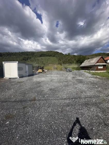 Teren de 5400 mp, în Central