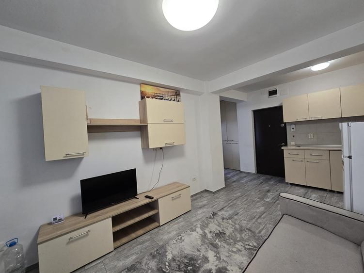 Apartament cu 2 camere semidecomandat, mobilat în Primo