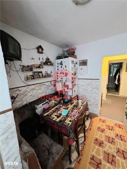 Apartament cu 3 camere decomandat în Est