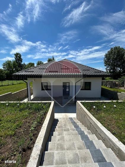Casă cu 4 camere în Cumpărătura
