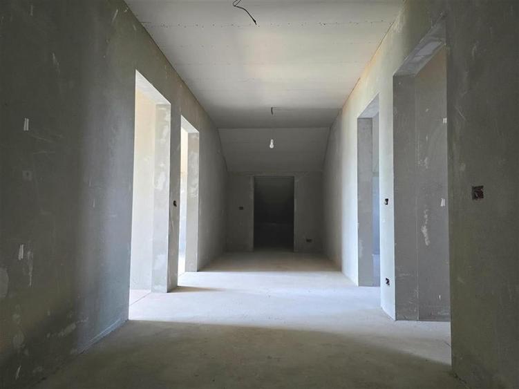 Casă individuală cu 4 camere cu Teren 752 Mp în Chistag