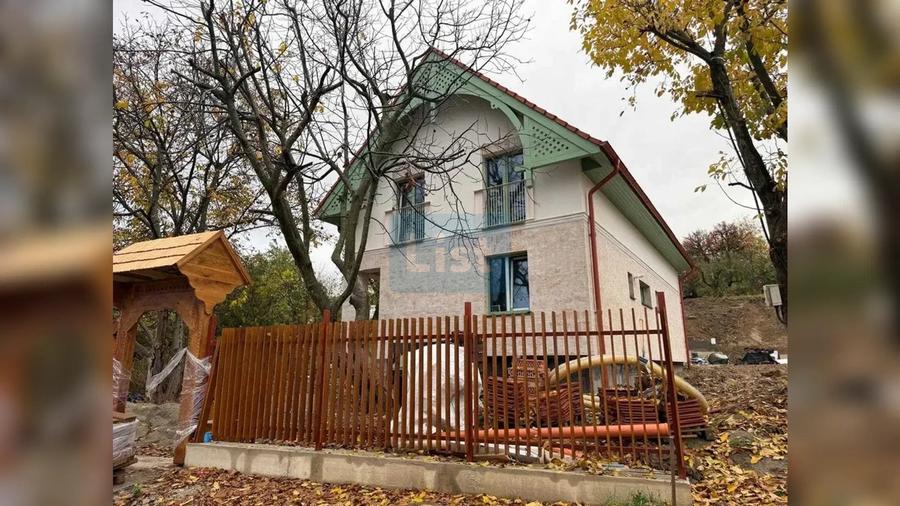 Casă individuală cu 5 camere cu Canalizare în Gheorghieni