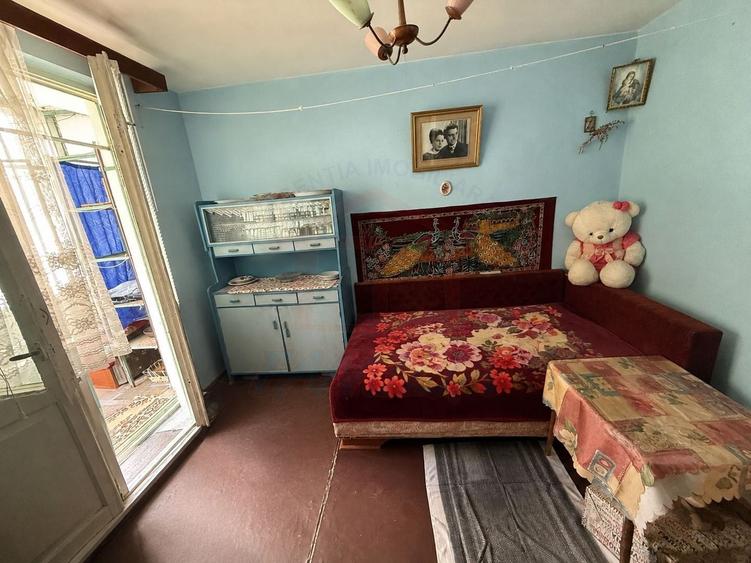 Apartament cu 3 camere semidecomandat în Micro 19