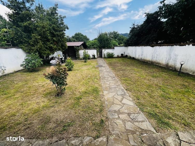 Casă cu 3 camere în Central