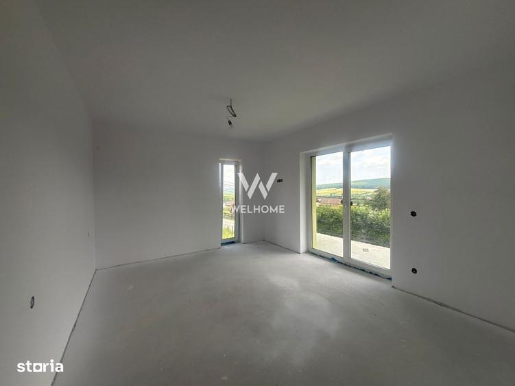 Casă cu 4 camere cu Teren 705 Mp în Sadu