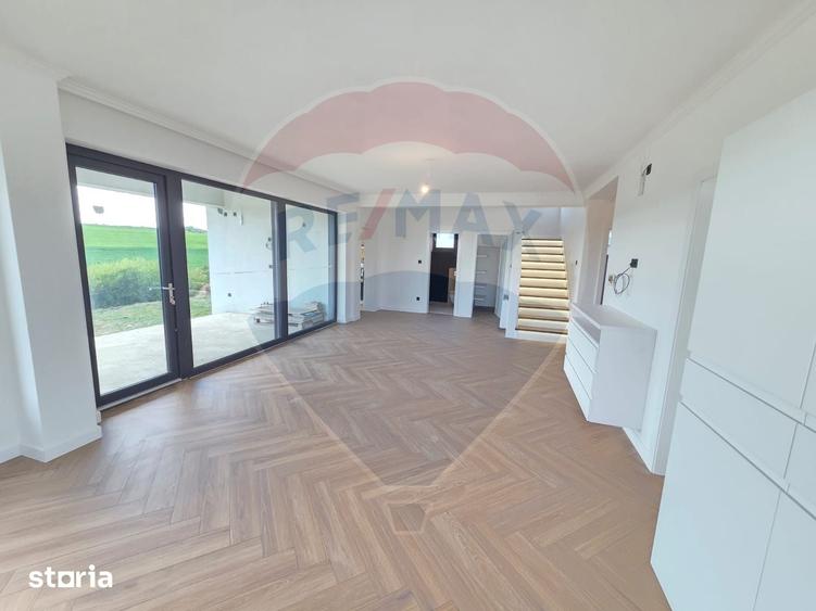 Casa deosebita cu 4 dormitoare in Oradea- Cihei - 1