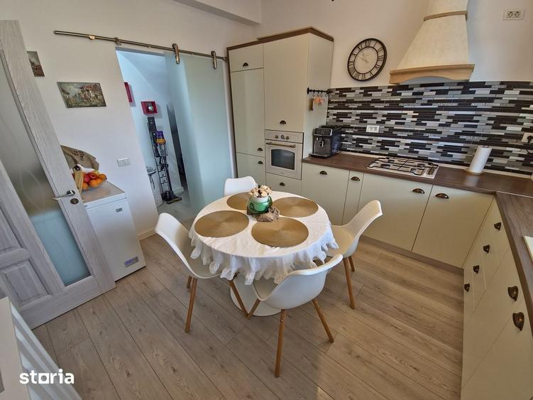 Palazu Mare Duplex Premium 4 Camere Mobilat si Utilat Curte 2 Parcar - 16