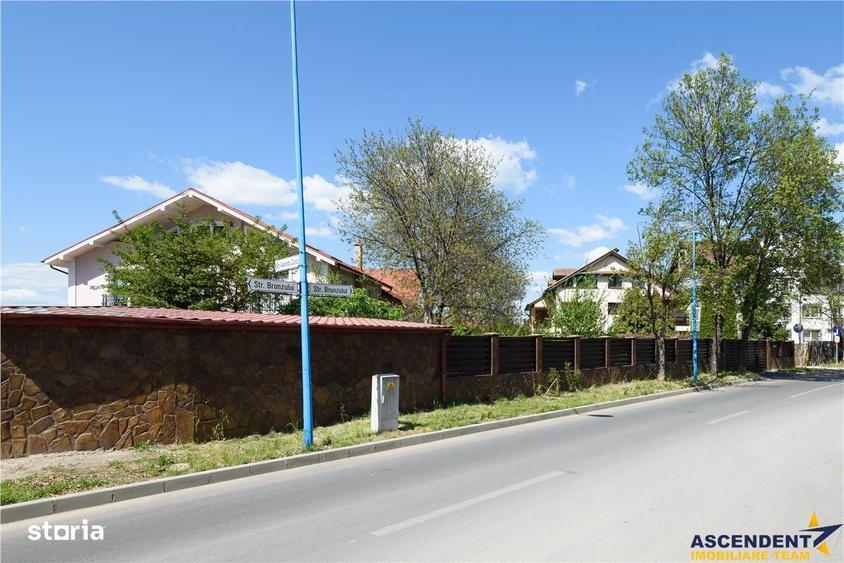 Casă cu 7 camere cu Canalizare în Tractorul