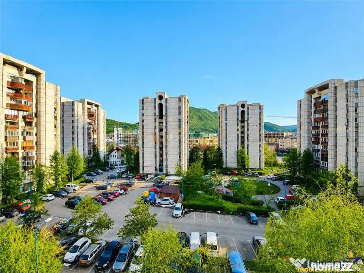 Apartament cu 3 camere decomandat în Centrul Civic