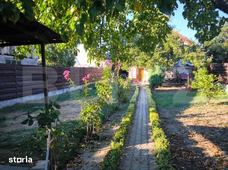 Casă cu 3 camere cu Teren 559 Mp în Romanești