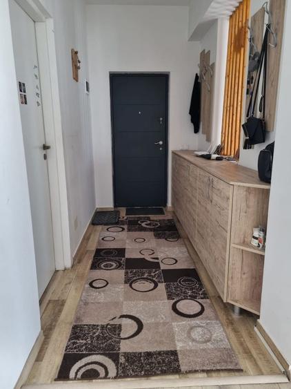 Casă cu 4 camere cu Teren 500 Mp în Domnești