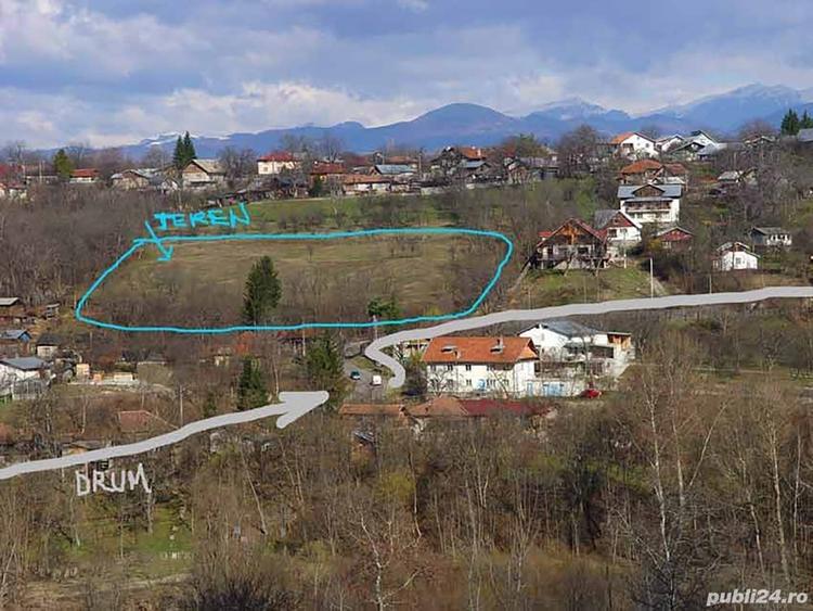 Teren de 10000 mp, în Cornu