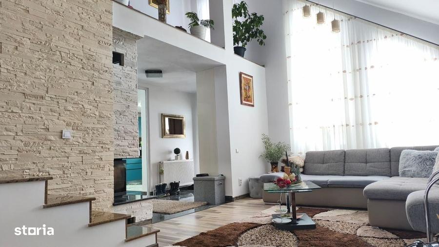 Casă cu 3 camere cu Teren 569 Mp în Central