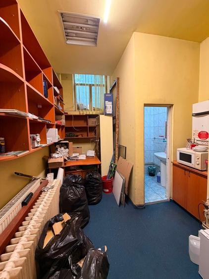 Spațiu comercial, de 59 mp, în Universitate