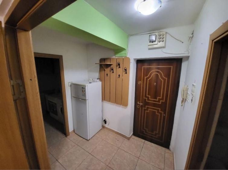 Ofer spre inchiriere apart 2 camere decomandat Tomis Nord - 2
