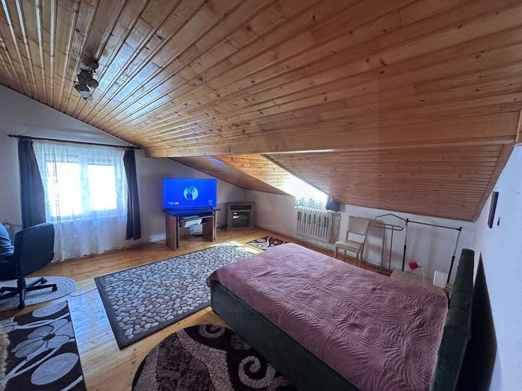 Apartament cu 3 camere decomandat, mobilat în Central