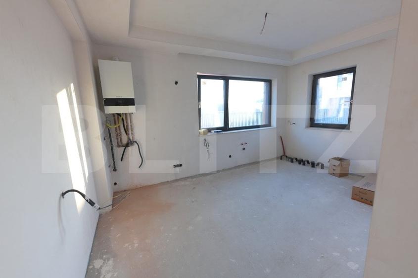 Casă individuală cu 7 camere cu Canalizare în Dâmbul Rotund