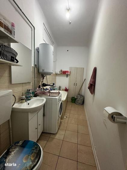 Casă cu 4 camere în P-ța Unirii