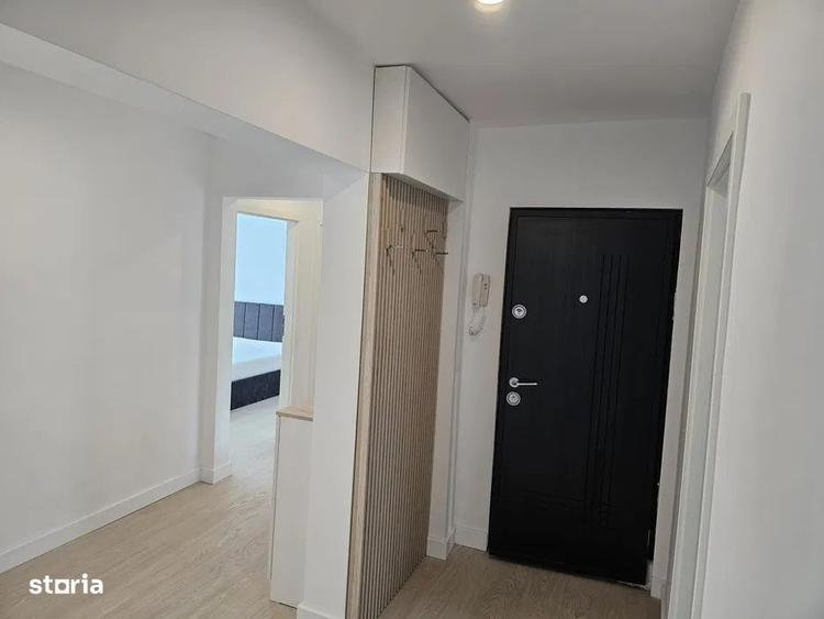 Apartament cu 4 camere decomandat, mobilat în Central