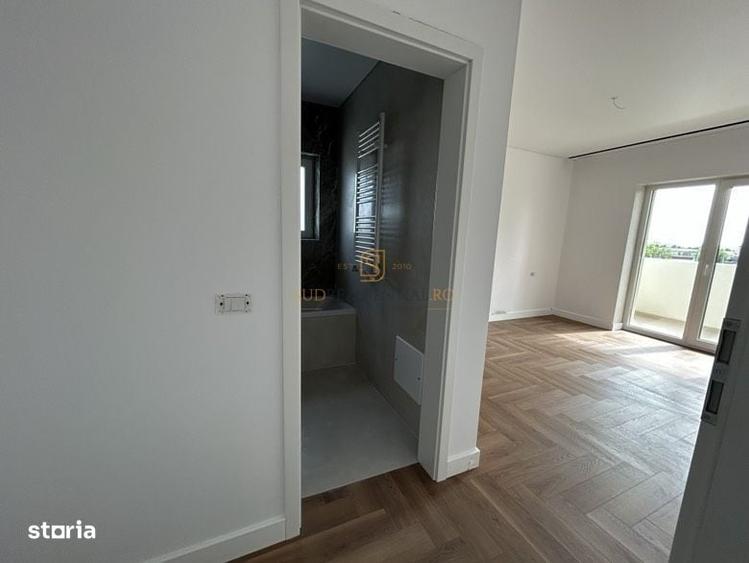 Apartament cu 3 camere în Metalurgiei