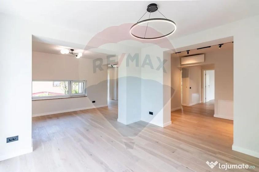 Casă cu 9 camere cu Teren 532 Mp în Băneasa