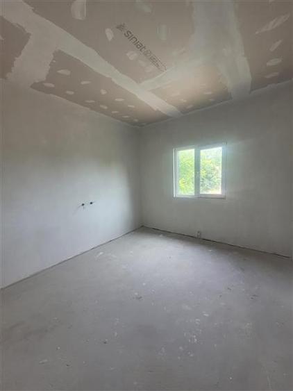Casă individuală cu 3 camere cu Teren 230 Mp în Lumina